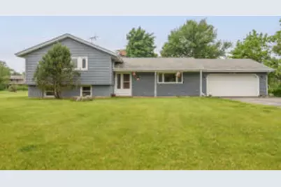 S56W29680  Roanoke Dr, Genesee, WI 53189 - Photo 1