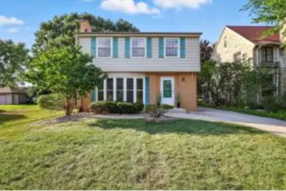 9810 W Grantosa Dr, Wauwatosa, WI 53222 - Photo 1