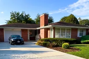 445 Carlton Dr, Racine, WI 53402 - Photo 1