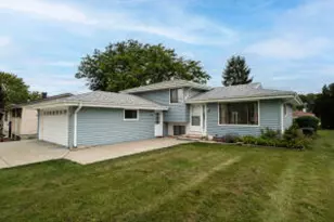 114 Carpenter Ct, Mukwonago, WI 53149 - Photo 1