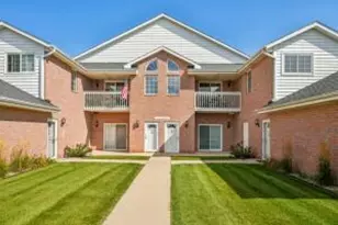 N25W24117 River Park Dr, Pewaukee, WI 53072 - Photo 1