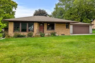 1346 Marshall Ave, Cleveland, WI 53015 - Photo 1