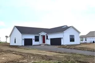 403 Kensington Ct, Williams Bay, WI 53191 - Photo 1