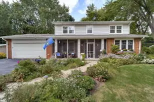291 Robins Run, Burlington, WI 53105 - Photo 1