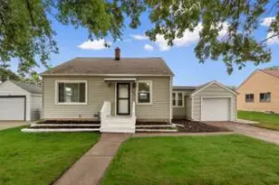 932 S 86th St, West Allis, WI 53214 - Photo 1