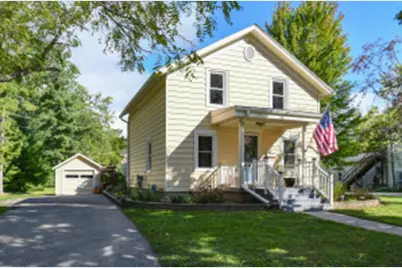 402 W Walworth St, Elkhorn, WI 53121 - Photo 1