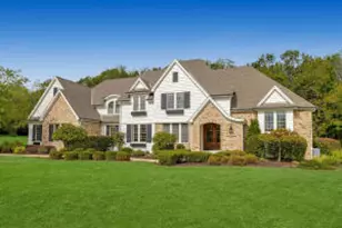 2455 Mound Zion Woods Ct, Brookfield, WI 53005 - Photo 1