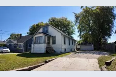 5627  60th St, Kenosha, WI 53144 - Photo 1
