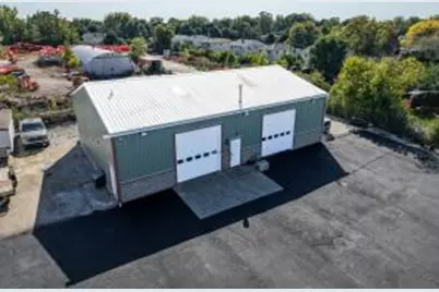 8613 W Calumet Rd, Milwaukee, WI 53224 - Photo 1