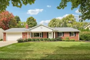 W73N1025 Poplar Ave, Cedarburg, WI 53012 - Photo 1