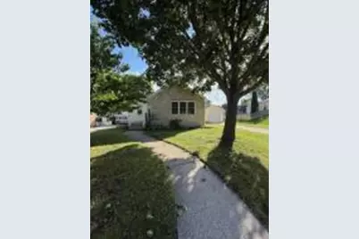 223 S 12th Ave, West Bend, WI 53095 - Photo 1