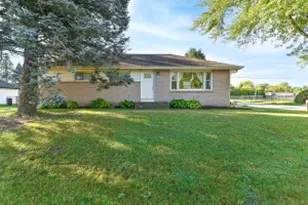 1643 Wind Dale Dr, Racine, WI 53402 - Photo 1