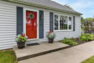 4465 Pilgrim Rd, Brookfield, WI 53005 - Photo 1