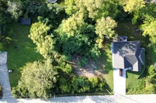 N69W13211 Harding Dr, Menomonee Falls, WI 53051 - Photo 1