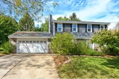 727  Overland Trl, Grafton, WI 53024 - Photo 1