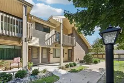 1657 S Carriage Ln, New Berlin, WI 53151 - Photo 1