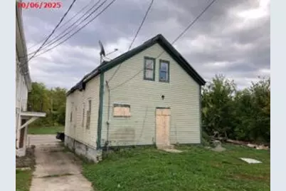 2513 N Teutonia Ave, Milwaukee, WI 53206 - Photo 1