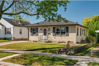 1806  21st St, La Crosse, WI 54601 - Photo 1