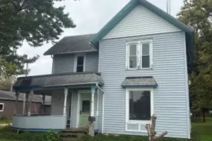 125 Parkview Dr, Milton, WI 53563 - Photo 1