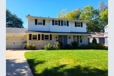 1823 W Holmes Ct, Milwaukee, WI 53221 - Photo 1