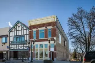 814 S 8th St, Manitowoc, WI 54220 - Photo 1