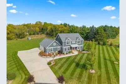 N91W29172  Bobtail Ct, Merton, WI 53029 - Photo 1