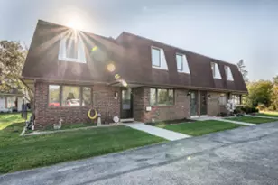 269 Karen Ct, Hartford, WI 53027 - Photo 1