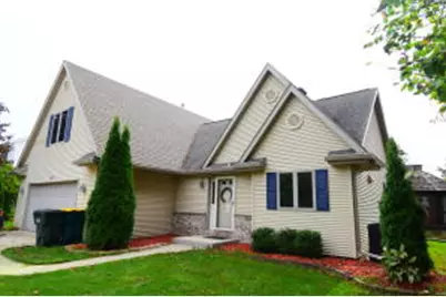 1003  Auburn Rd, West Bend, WI 53090 - Photo 1