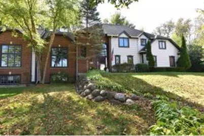 19125  Hiview Dr, Brookfield, WI 53045 - Photo 1