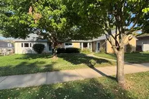646 Summit Ave, Oconomowoc, WI 53066 - Photo 1