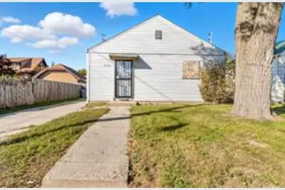 4228 W Newton Pl, Milwaukee, WI 53209 - Photo 1