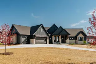 N61W27760 Alecen Ct, Merton, WI 53089 - Photo 1