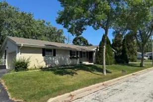 9404 W Hope Ave, Wauwatosa, WI 53222 - Photo 1