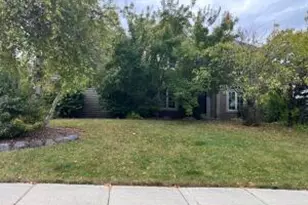 339 Jonathan Dr, Pewaukee, WI 53072 - Photo 1