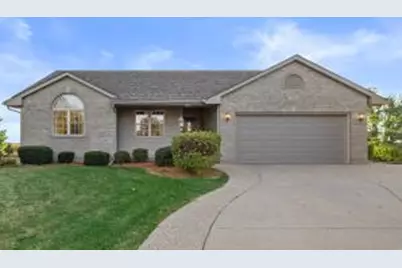 940  Laurie Ct, Walworth, WI 53184 - Photo 1