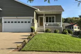 3727 Emerald Dr, Onalaska, WI 54650 - Photo 1