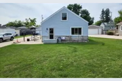 4971 S 32nd St, Greenfield, WI 53221 - Photo 1
