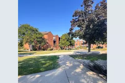 6100 W Stonehedge Dr, Greenfield, WI 53220 - Photo 1