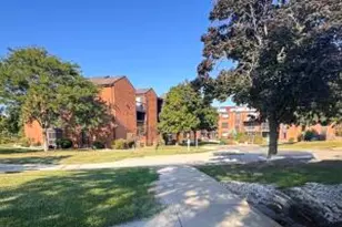 6100 W Stone Hedge Dr, Greenfield, WI 53220 - Photo 1