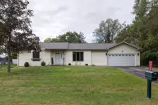 N5425 Penney Ln, Onalaska, WI 54650 - Photo 1