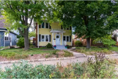 210  22nd St, La Crosse, WI 54601 - Photo 1