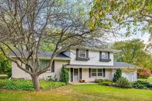 11884 N Oriole Ln, Mequon, WI 53092 - Photo 1