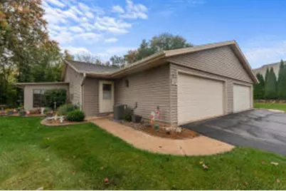 105  Tamarack Cir, Hartford, WI 53027 - Photo 1