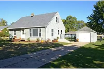 132 S Highland Ave, Jefferson, WI 53549 - Photo 1