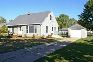 132 S Highland Ave, Jefferson, WI 53549 - Photo 1