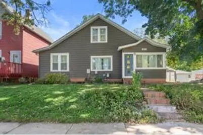 417 S Franklin St, Oconomowoc, WI 53066 - Photo 1