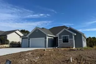 S54W25410 Pebble Brook Ct, Waukesha, WI 53189 - Photo 1