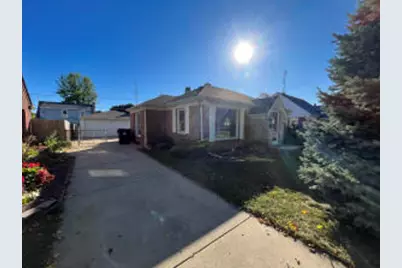 807  Florence Ave, Racine, WI 53402 - Photo 1