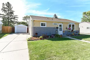 6829 W Kinnickinnic River Pkwy, Milwaukee, WI 53219 - Photo 1