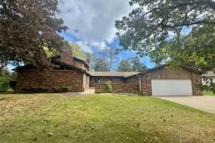 9 Sandalwood Ct, Racine, WI 53402 - Photo 1